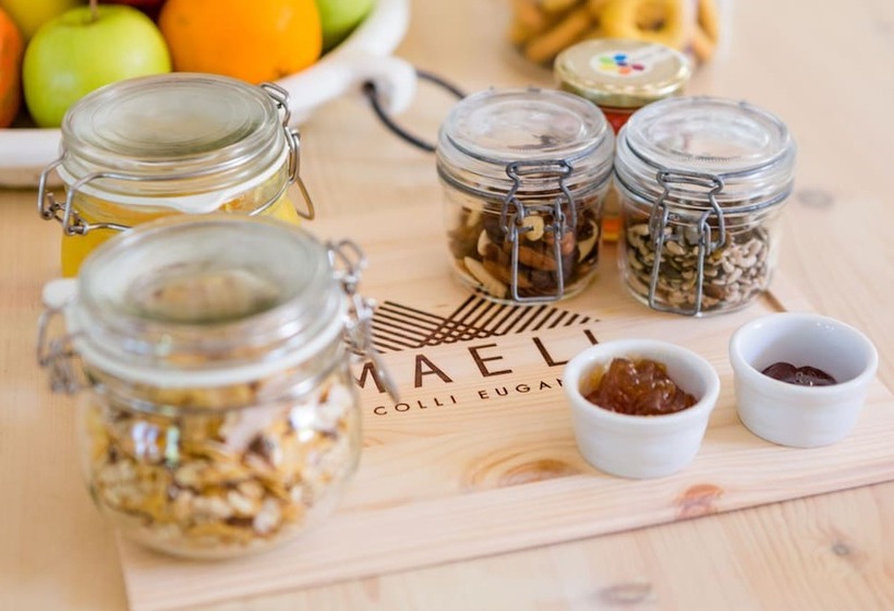 مبيت وإفطار Maeli Winery House