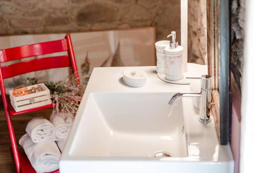 مبيت وإفطار Maeli Winery House