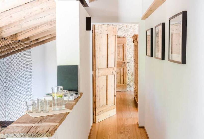 مبيت وإفطار Maeli Winery House