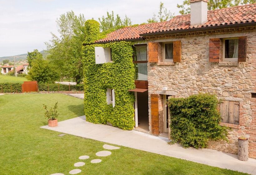 مبيت وإفطار Maeli Winery House