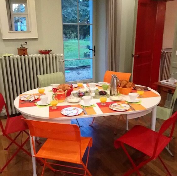 ベッドアンドブレックファースト Manoir D Orbé