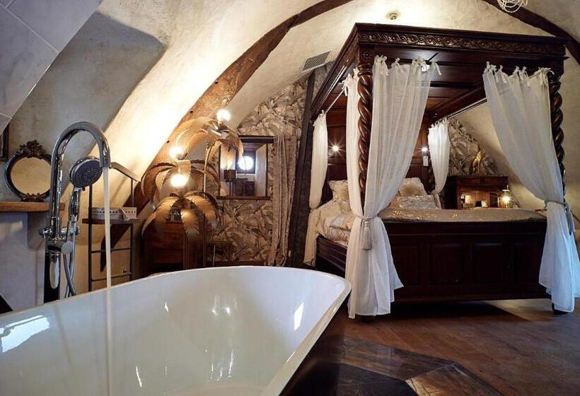 민박 Manoir De La Sénéchaussée De Lantiern