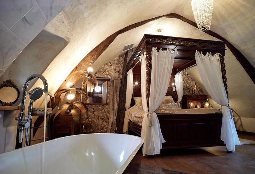 민박 Manoir De La Sénéchaussée De Lantiern