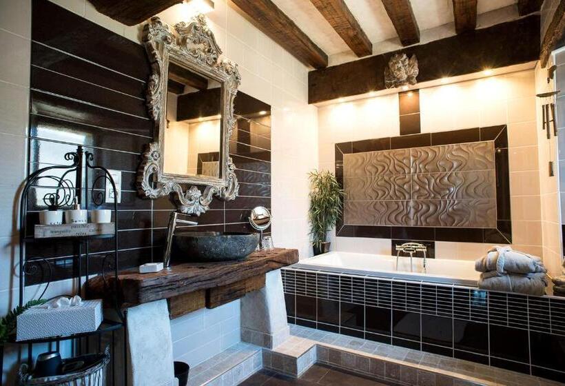 민박 Manoir De La Sénéchaussée De Lantiern