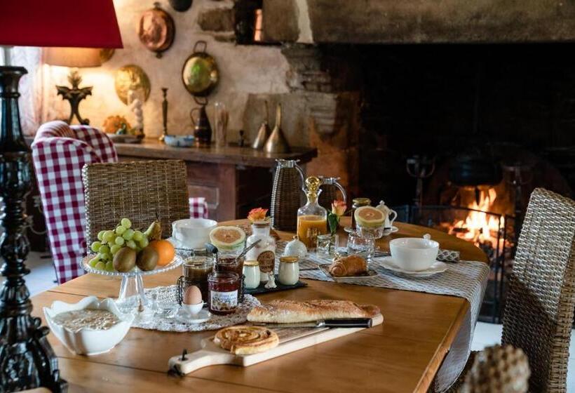 민박 Manoir De La Sénéchaussée De Lantiern