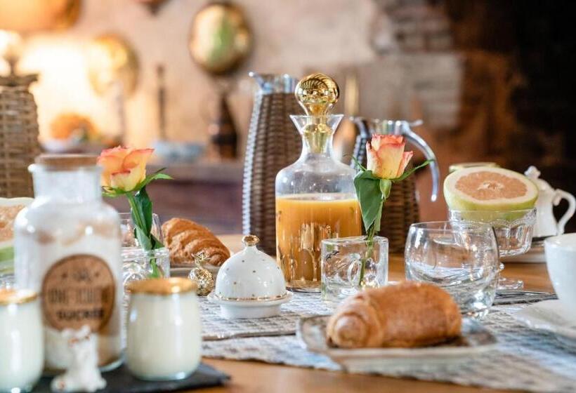 민박 Manoir De La Sénéchaussée De Lantiern