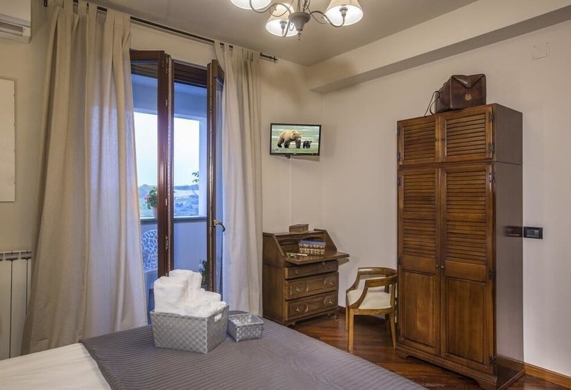 مبيت وإفطار Villa Floridia