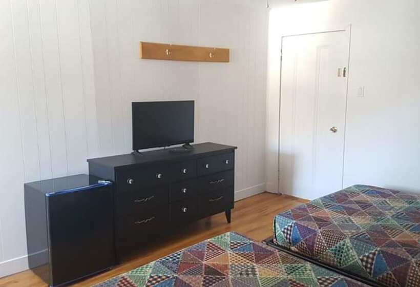 簡易ホテル Auberge Au Toit Rouge