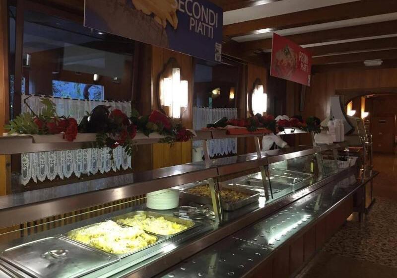 Хостел Bella Italia & Efa Village