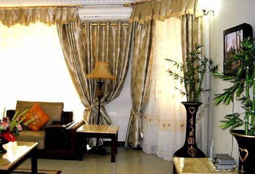 酒店 Acacia Lodge, North Legon