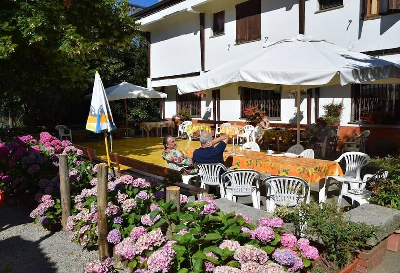Hotel Albergo Rifugio Monte Cucco
