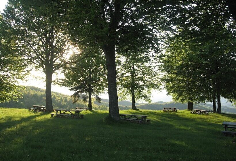 Hotel Albergo Rifugio Monte Cucco