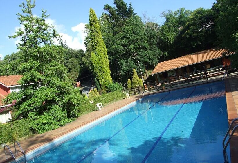 Отель Bungalow Camping Los Manzanos