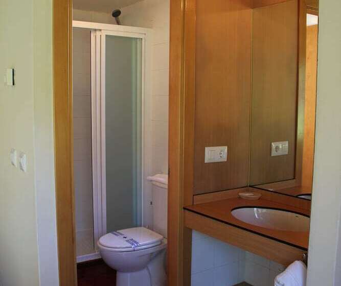 Отель Bungalow Camping Los Manzanos