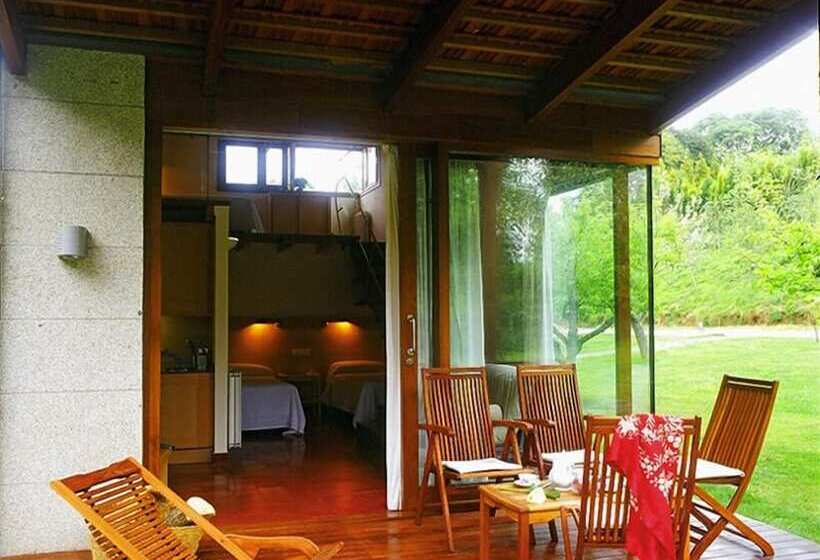 Отель Bungalow Camping Los Manzanos