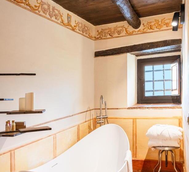 فندق Castello Di Limatola