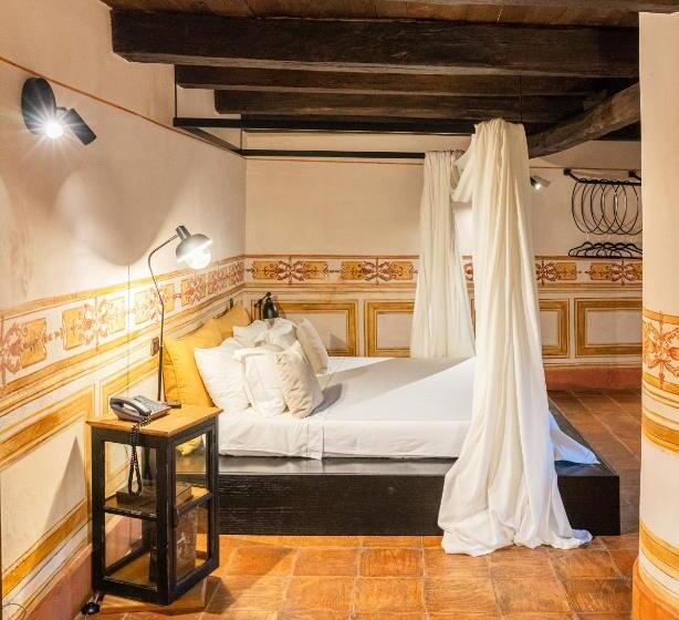 فندق Castello Di Limatola