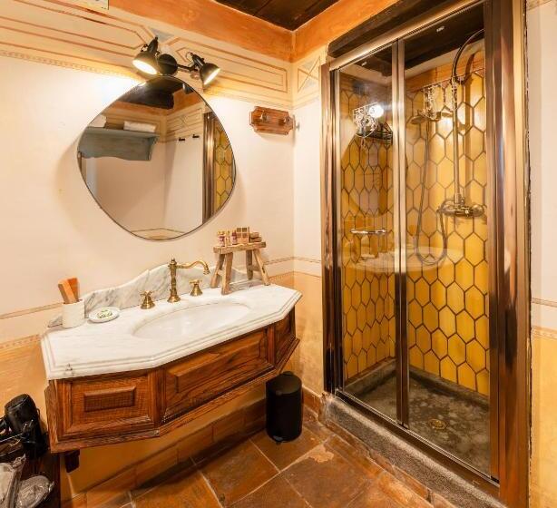 فندق Castello Di Limatola