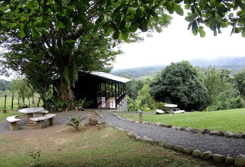 فندق Epic Adventure Lodge