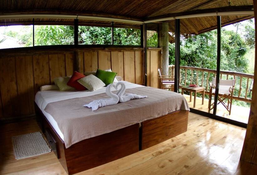 فندق Epic Adventure Lodge