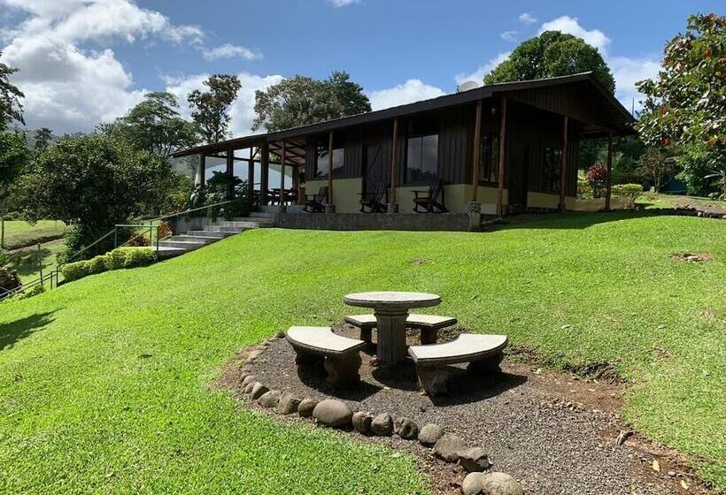 فندق Epic Adventure Lodge