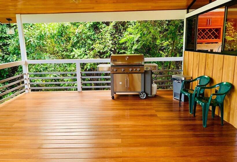 فندق Epic Adventure Lodge