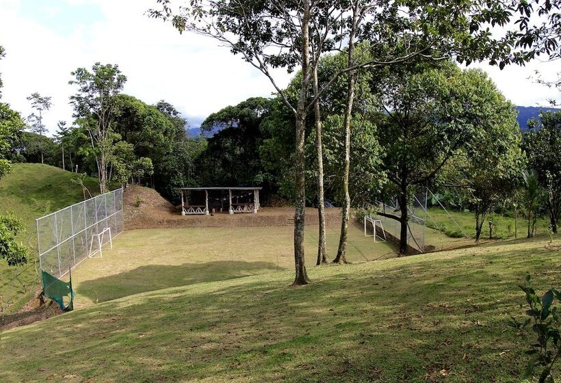 فندق Epic Adventure Lodge