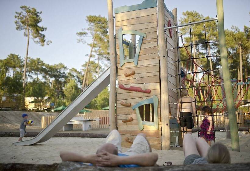 בית מלון כפרי Huttopia Landes Sud