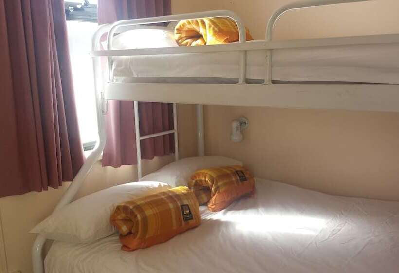 בית מלון כפרי Knockshannoch Ski Lodge