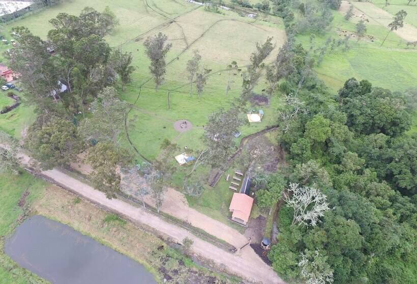 ホテル La Victoria Glamping