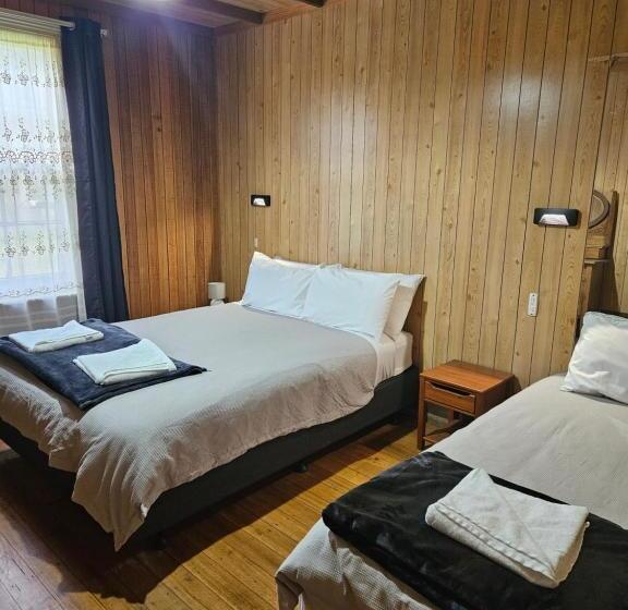 בית מלון כפרי Lake Leake Inn