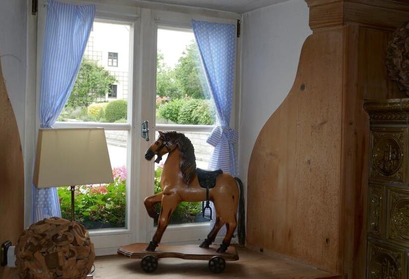 ホテル Landhaus Krone