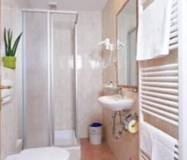 ホテル Landhaus Krone