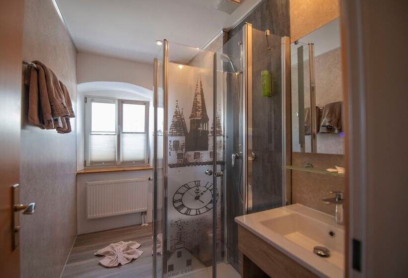 ホテル Landhaus Krone