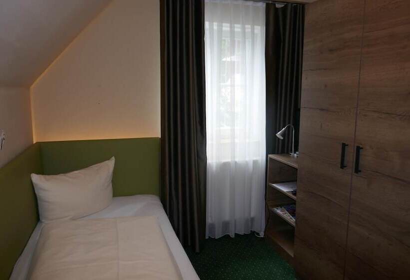 ホテル Landhaus Krone