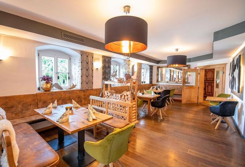 ホテル Landhaus Krone