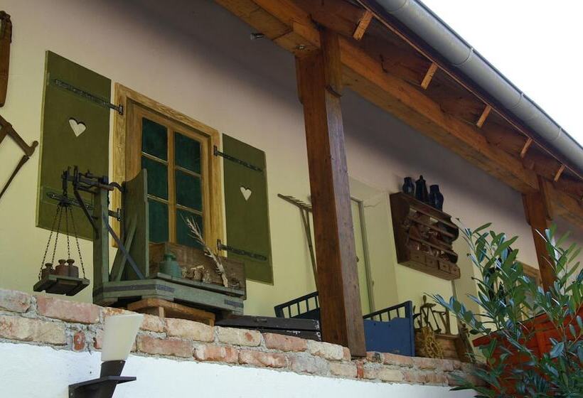 ホテル Landhaus Krone