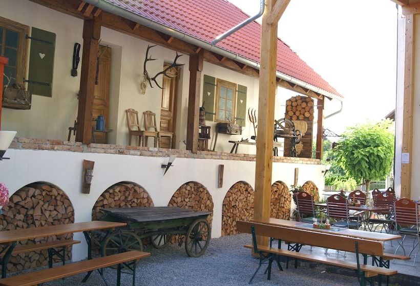 ホテル Landhaus Krone