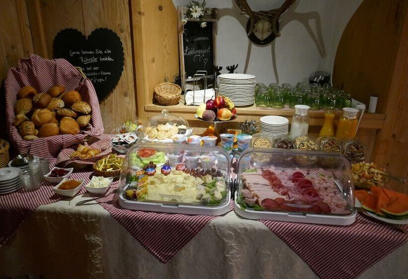 ホテル Landhaus Krone