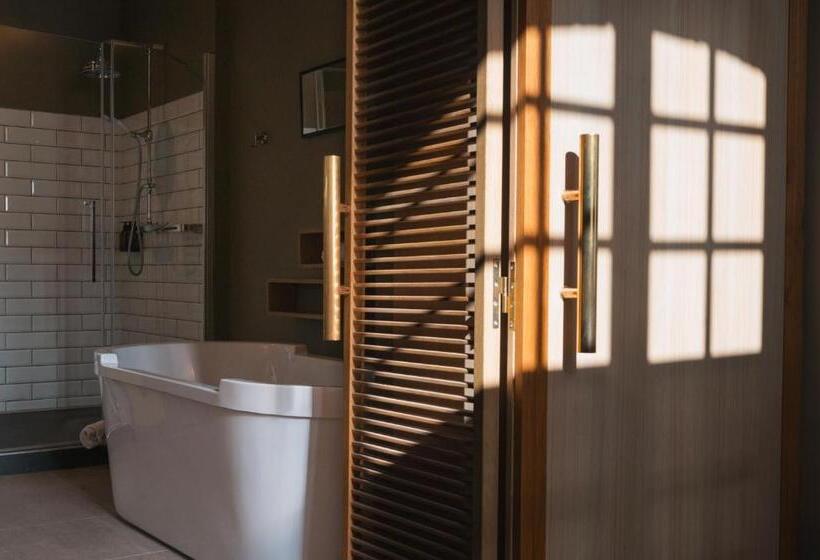 Отель Le Monastère De Saint Mont Hôtel & Spa