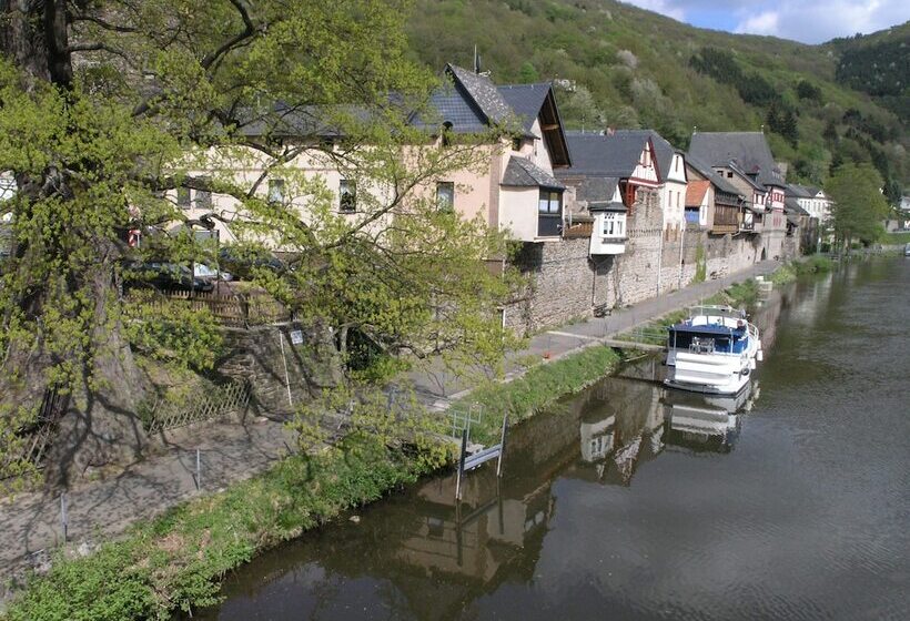 בית מלון כפרי Restaurant Lahnhof