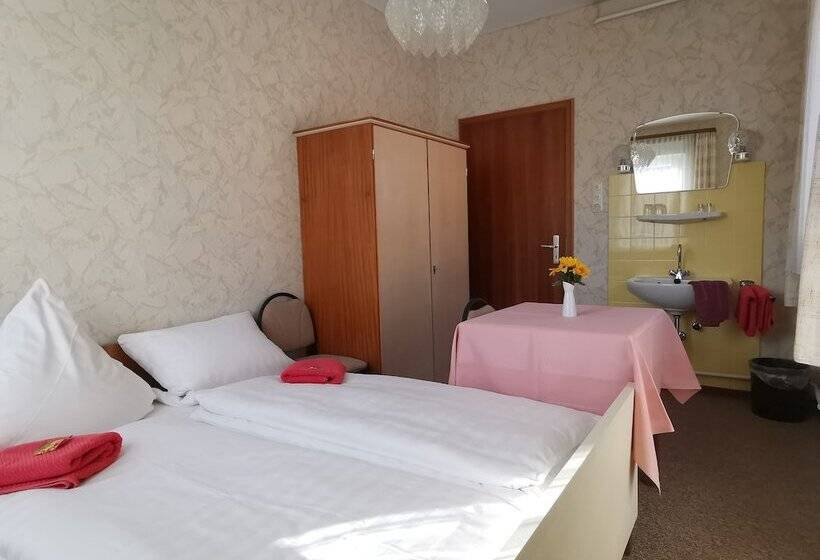 בית מלון כפרי Restaurant Lahnhof