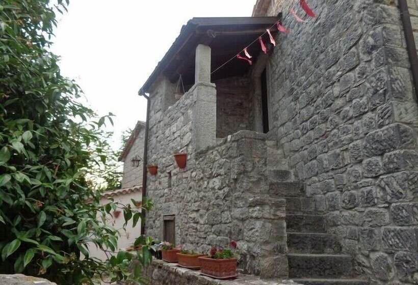 Сельский отель Agriturismo Borgo Cerquelle