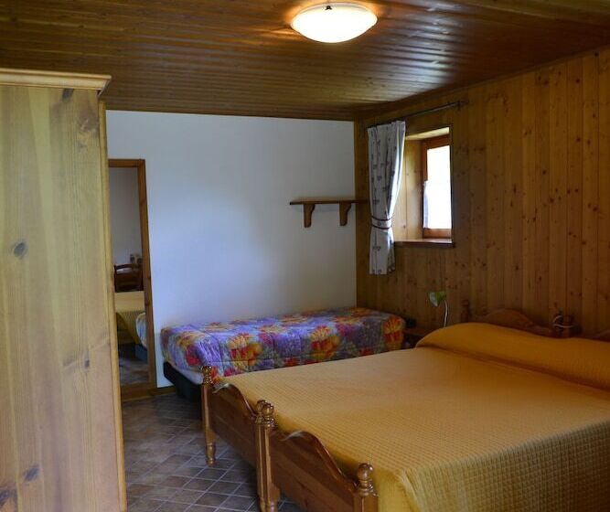 교외 호텔 Agriturismo Pian Dei Tass