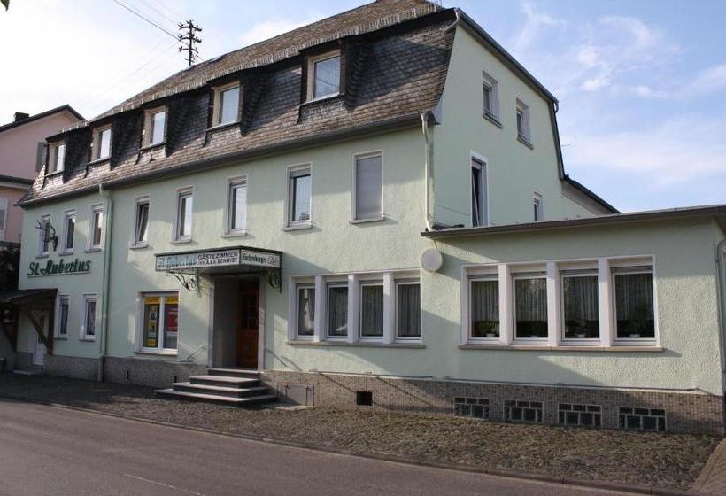 ホテル St. Hubertus