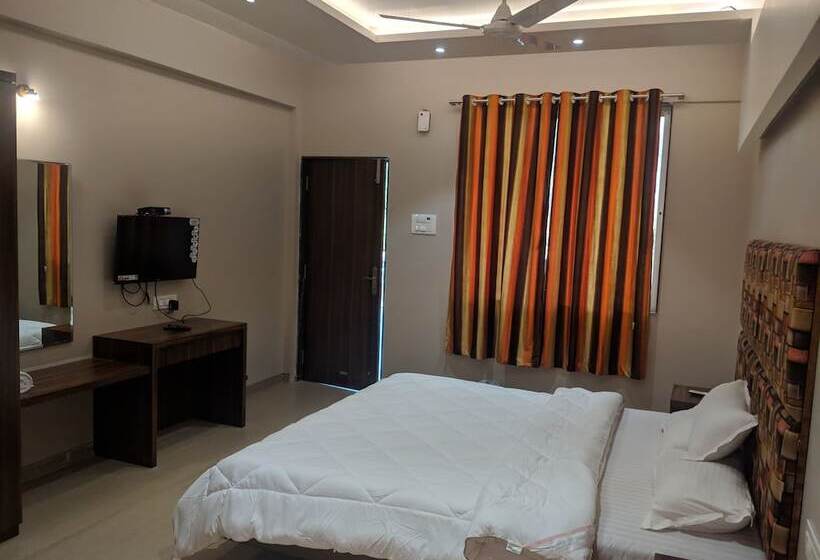 فندق The Kanila Resort