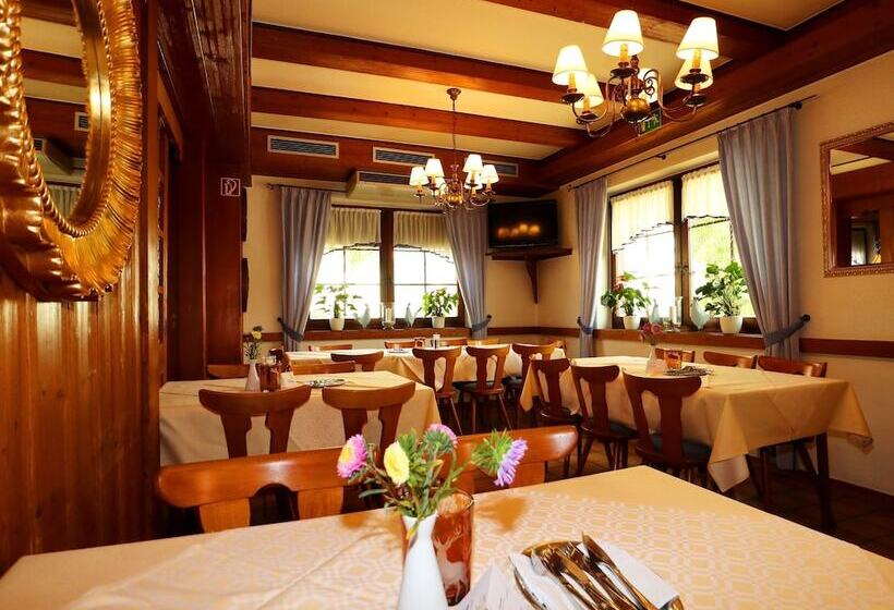 Отель Werneths Landgasthof Hirschen