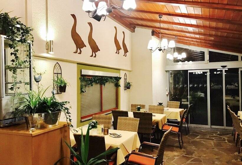 Отель Werneths Landgasthof Hirschen