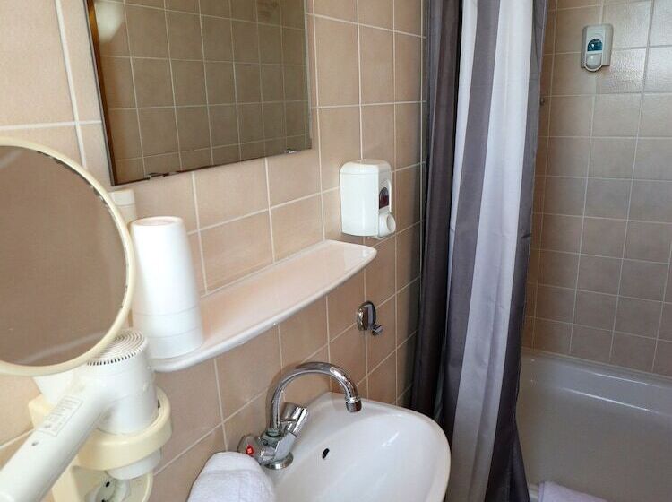 Отель Werneths Landgasthof Hirschen