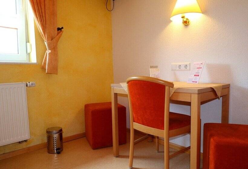 Отель Werneths Landgasthof Hirschen